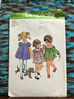 Simplicity 5102 Sewing pattern Girls babydoll dress Aline size 5